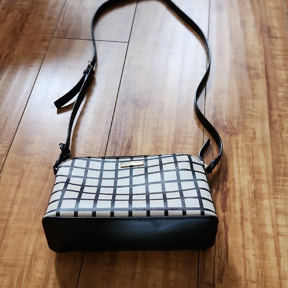 Kate Spade Elegant Checkered Crossbody Bag - Picture 2 of 6